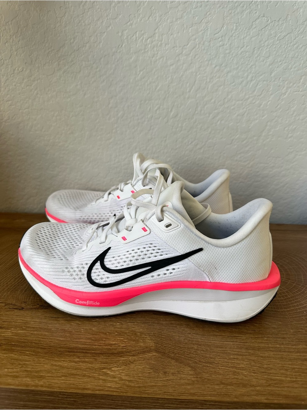 Nike White & Pink Women’s ComfyRide Running Sneakers with Black Swoosh QUEST 6 - Picture 8 of 11